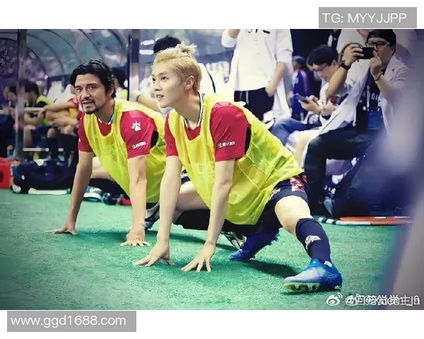 足球明星赛盛况空前鹿晗粉丝热情助阵展现团结力量