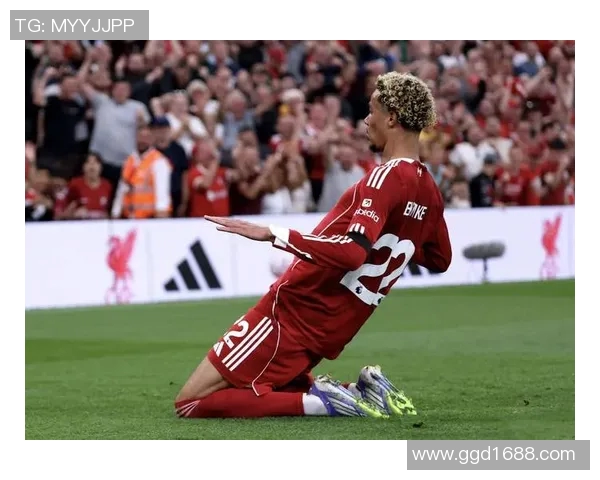 26号足球明星在赛场上的精彩瞬间与位置分析图片展示